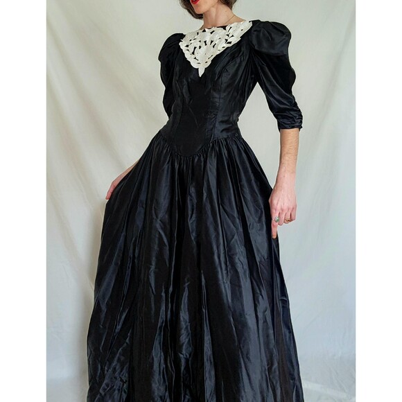 1980s Vintage Black Satin Puff Sleeve Prom Dress: Gothic Formal Gown, Womens M - Picture 5 of 13